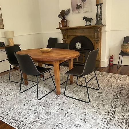Charming Cottage Nestled In Prime Location Launceston Extérieur photo