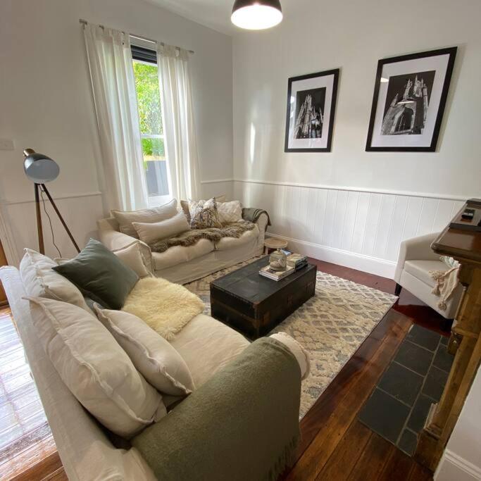 Charming Cottage Nestled In Prime Location Launceston Extérieur photo