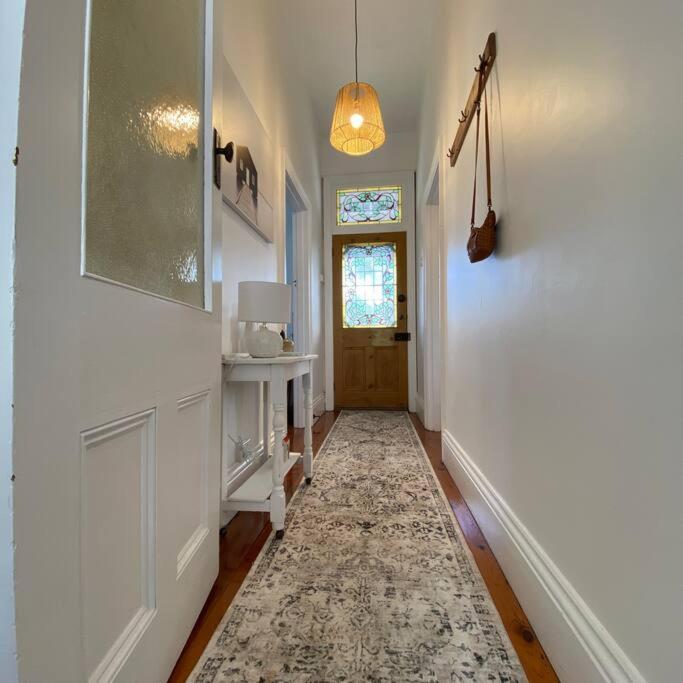 Charming Cottage Nestled In Prime Location Launceston Extérieur photo